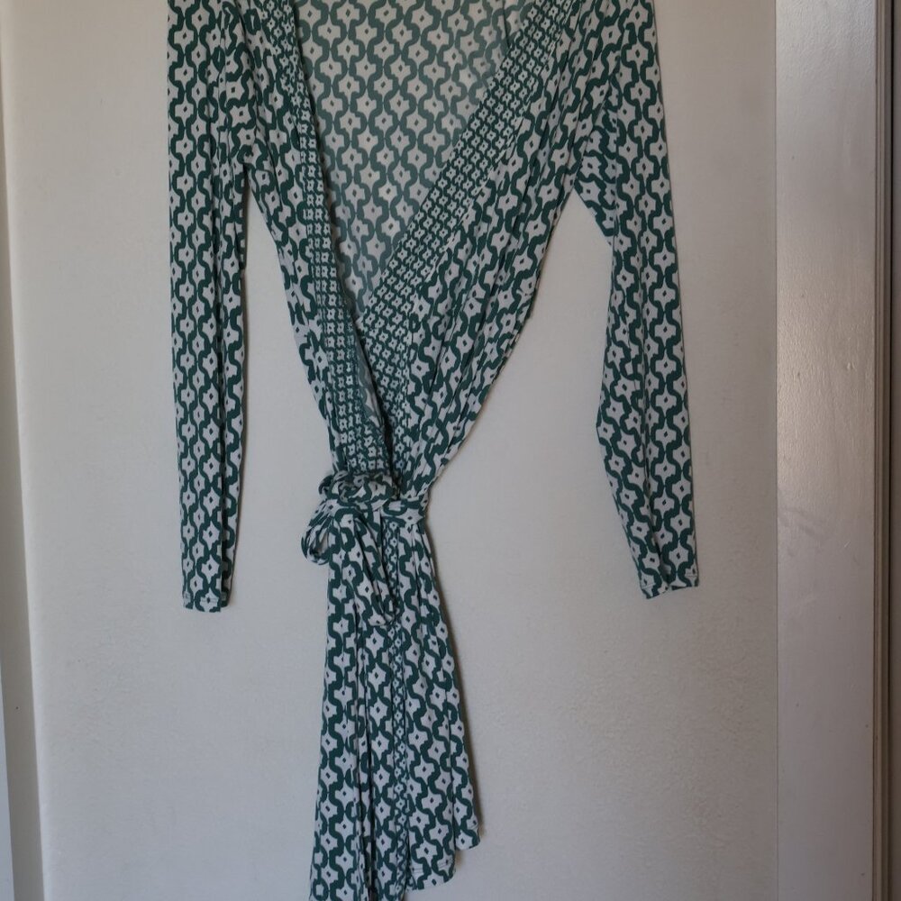 Banana Republic Wrap Dress Print with Sash Green and White Retro Pattern